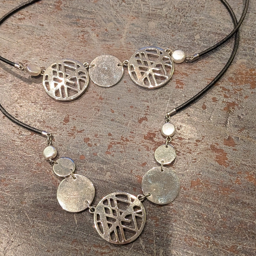 Bib Necklace - Picture 3 of 5